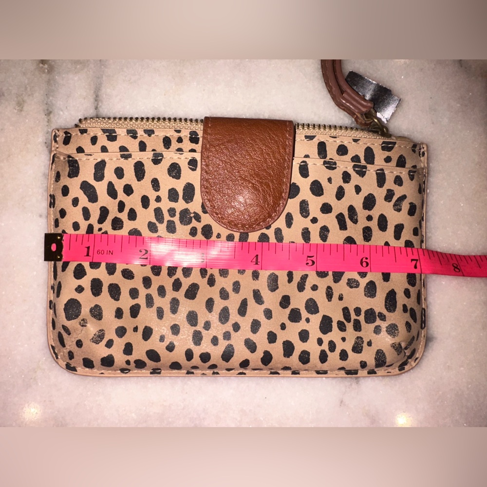 Nwot Universal Threads Leopard Print Wristlet Wit… - image 6